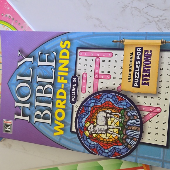 Word Search Word Hunt Puzzle Books Inspirational Set of 3 New - Picture 4 of 7